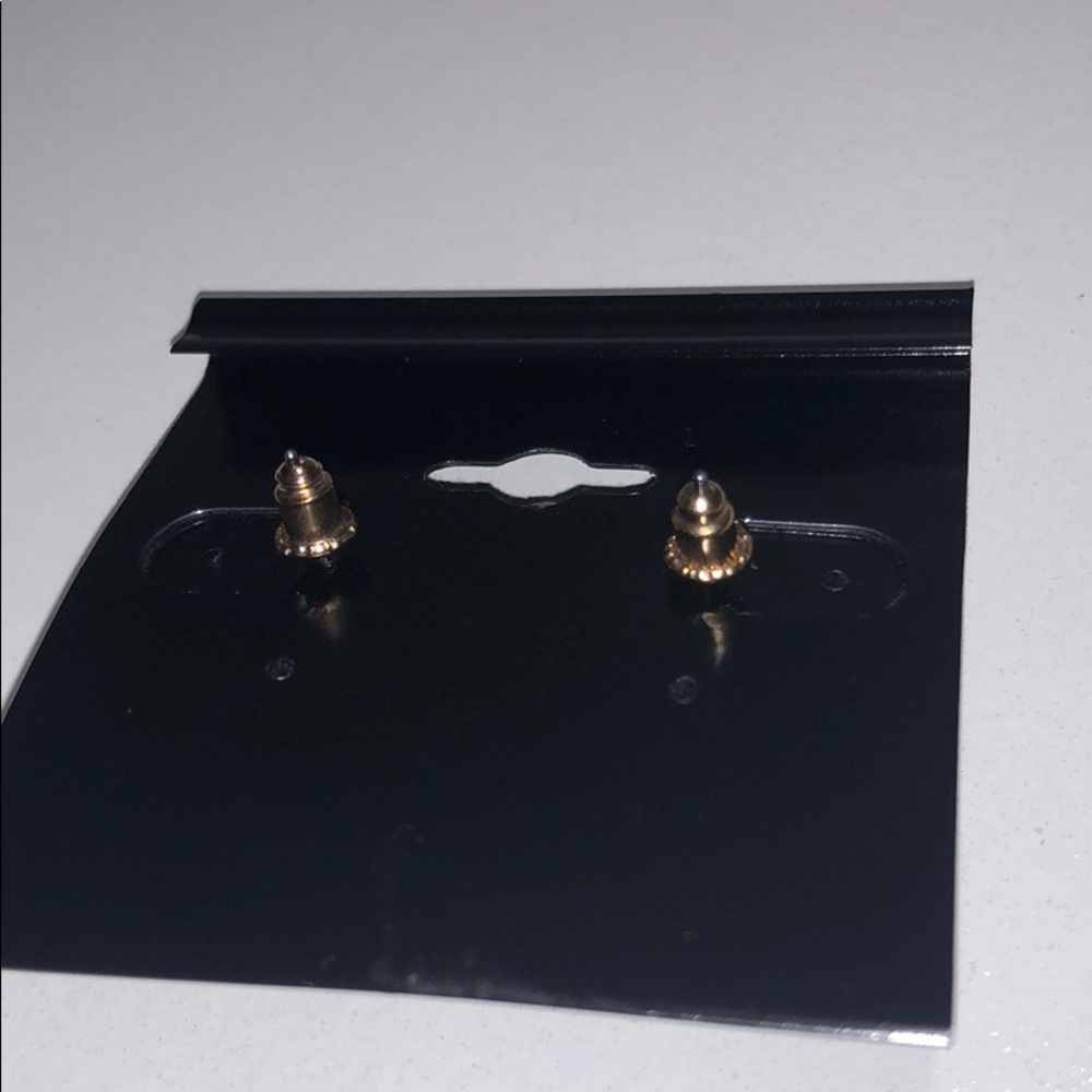 Taramanda Rose Gold Stud Earring - Picture 3 of 3